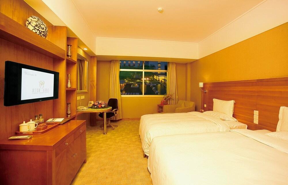 โรงแรมชาร์แดง ซีเคร็ท ลาซา ภายนอก รูปภาพ
